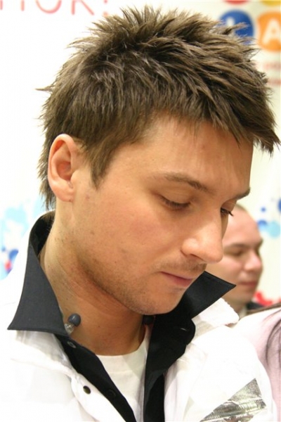 Лазарев нос поправила. Сережа Лазарев 2006.
